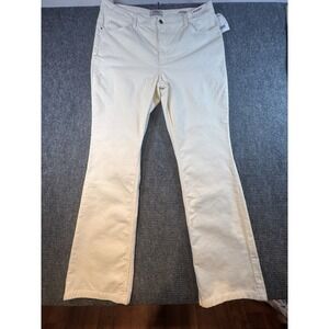 Wrangler Womens 18x34 High Rise Boot Cut Jean White New w/ Tags